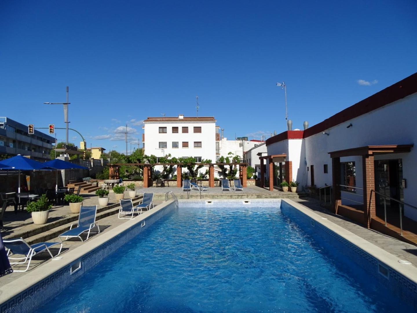 Hostal Lleida Segur de Calafell Exterior foto